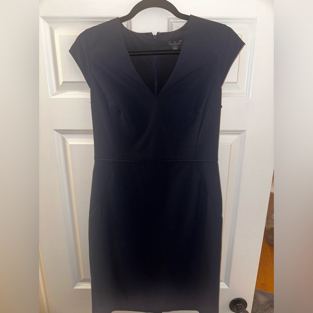 Ann Taylor - V Neck Mini Dress size 4 Navy